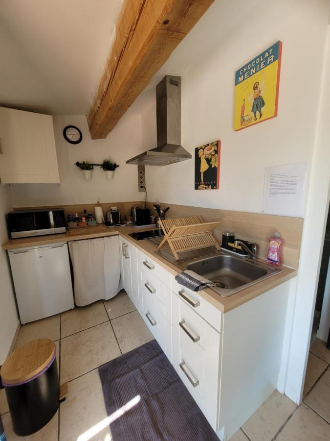 Studio Dans Maisonnette En Pierre Le Castellet  Εξωτερικό φωτογραφία